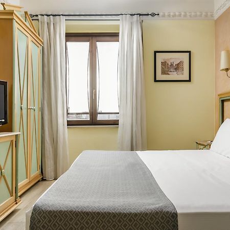 Exe Domus Aurea Hotel Roma Ngoại thất bức ảnh