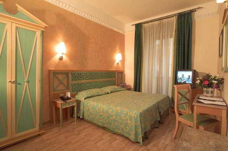 Exe Domus Aurea Hotel Roma Phòng bức ảnh