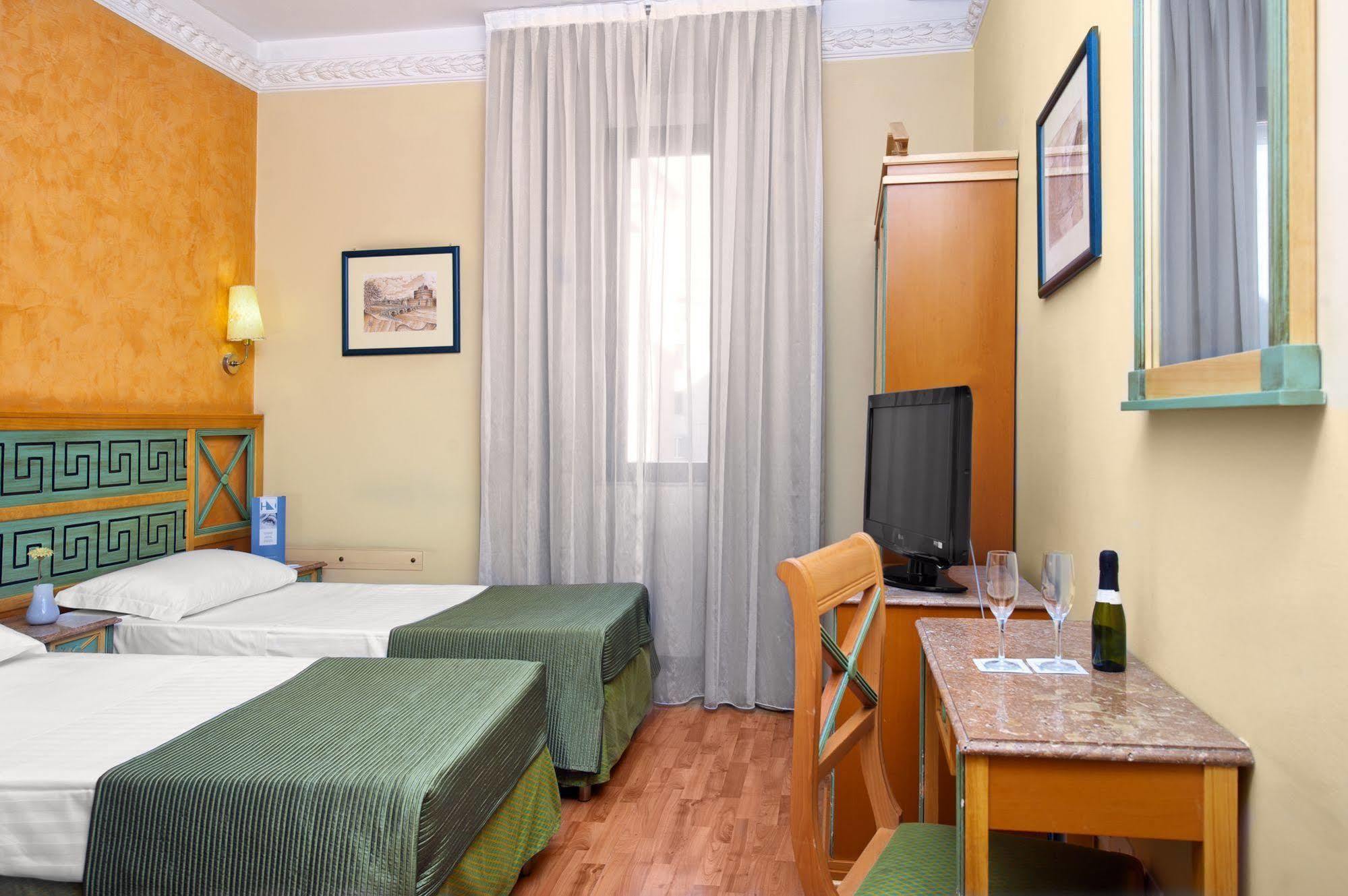 Exe Domus Aurea Hotel Roma Phòng bức ảnh